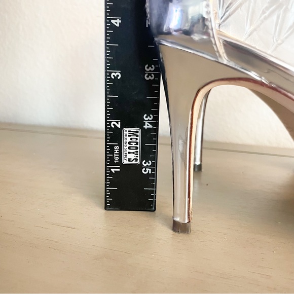 Antonio Melani silver rhinestone bling strappy heels size 8 - Picture 11 of 11